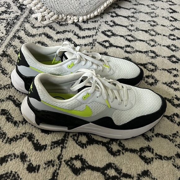 🔥 Nike Air Max Systm - Picture 3 of 5